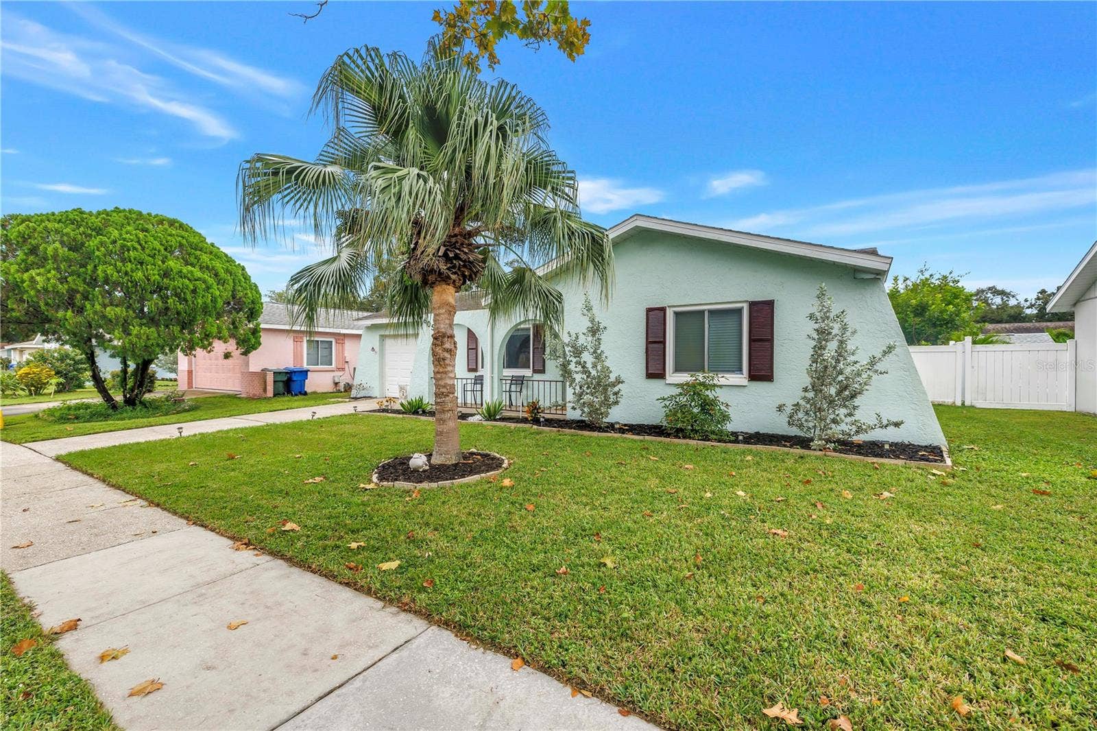 605 5TH AVENUE SE, Largo, FL 33771 605 5TH AVENUE SE, Largo, FL 33771