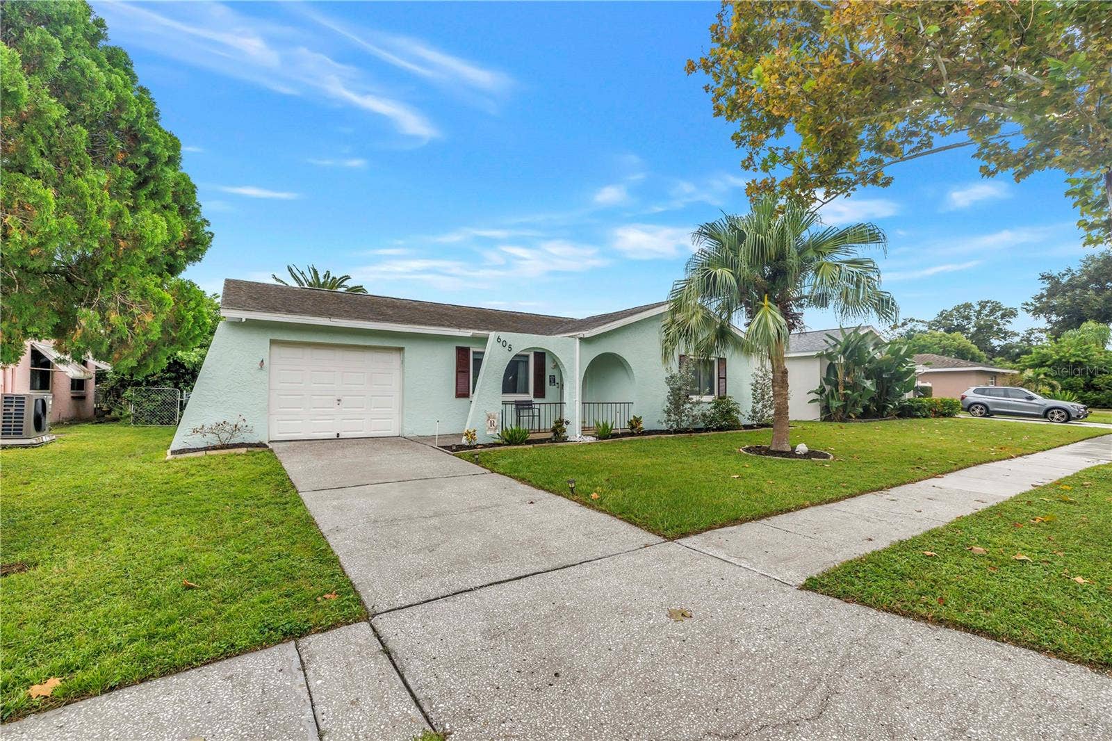 605 5TH AVENUE SE, Largo, FL 33771 605 5TH AVENUE SE, Largo, FL 33771