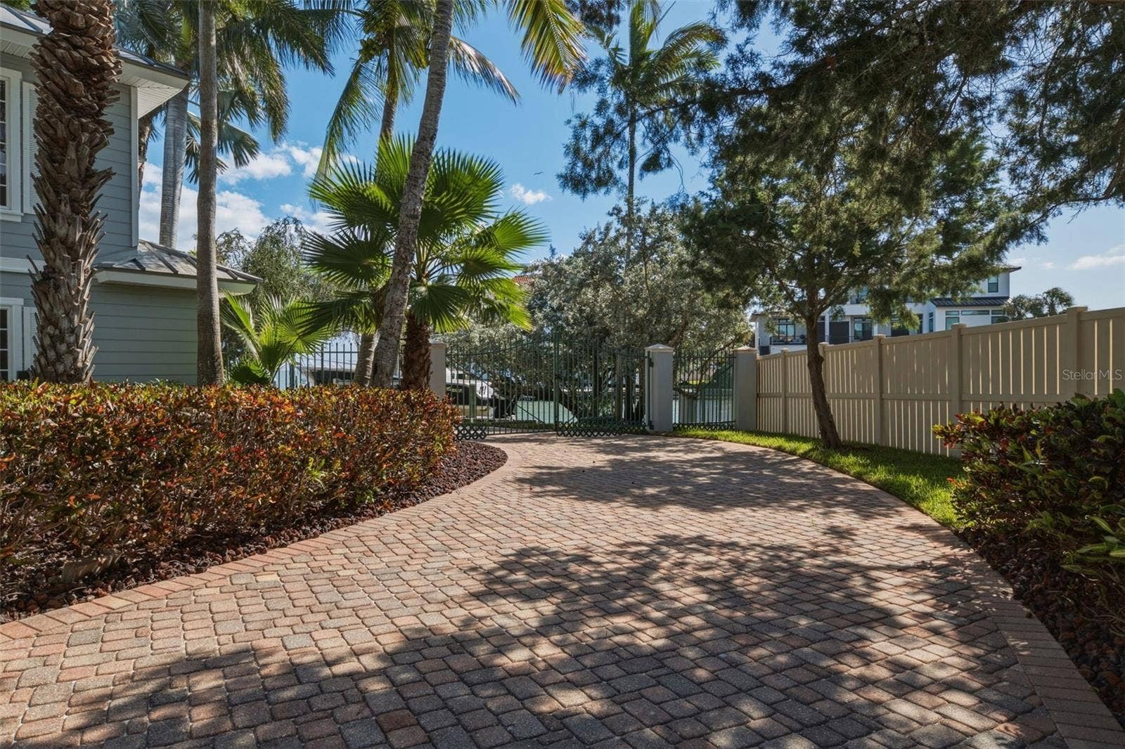 102 8TH STREET E, Tierra Verde, FL 33715 102 8TH STREET E, Tierra Verde, FL 33715
