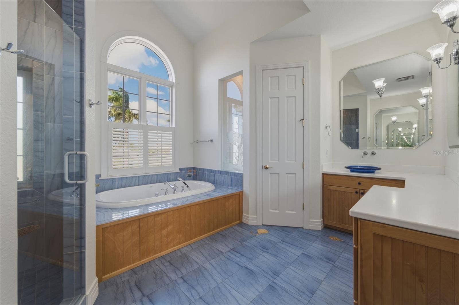 102 8TH STREET E, Tierra Verde, FL 33715 102 8TH STREET E, Tierra Verde, FL 33715