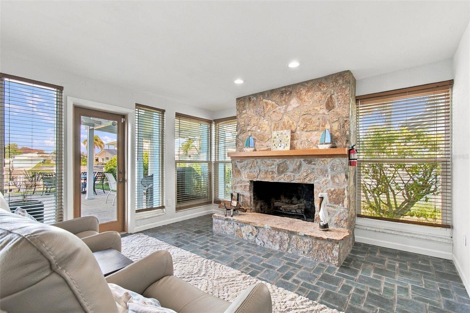 11975 7TH STREET E, Treasure Island, FL 33706 11975 7TH STREET E, Treasure Island, FL 33706