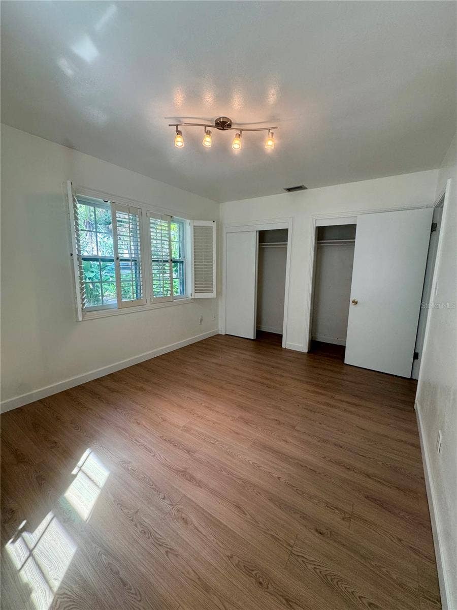 207 W DAVIS BOULEVARD, Tampa, FL 33606 207 W DAVIS BOULEVARD, Tampa, FL 33606