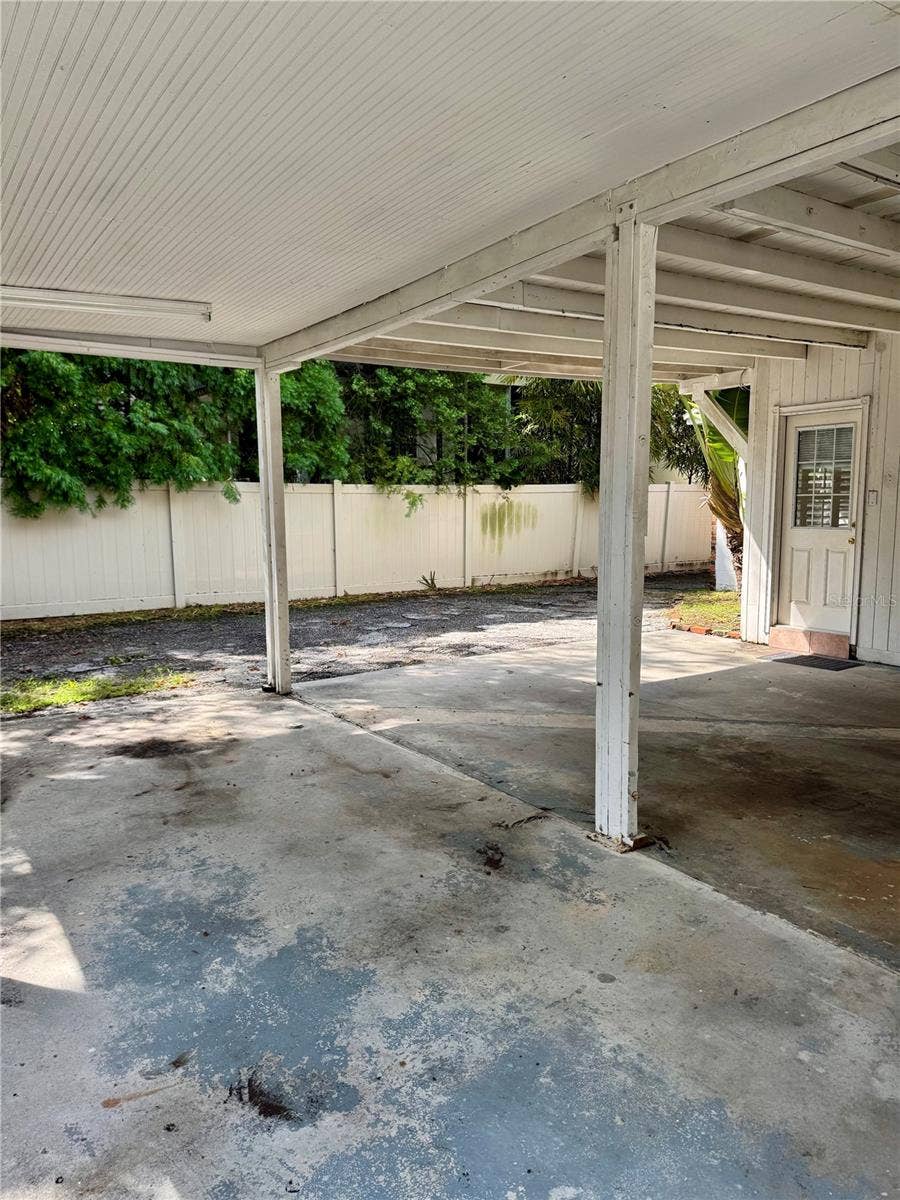 207 W DAVIS BOULEVARD, Tampa, FL 33606 207 W DAVIS BOULEVARD, Tampa, FL 33606