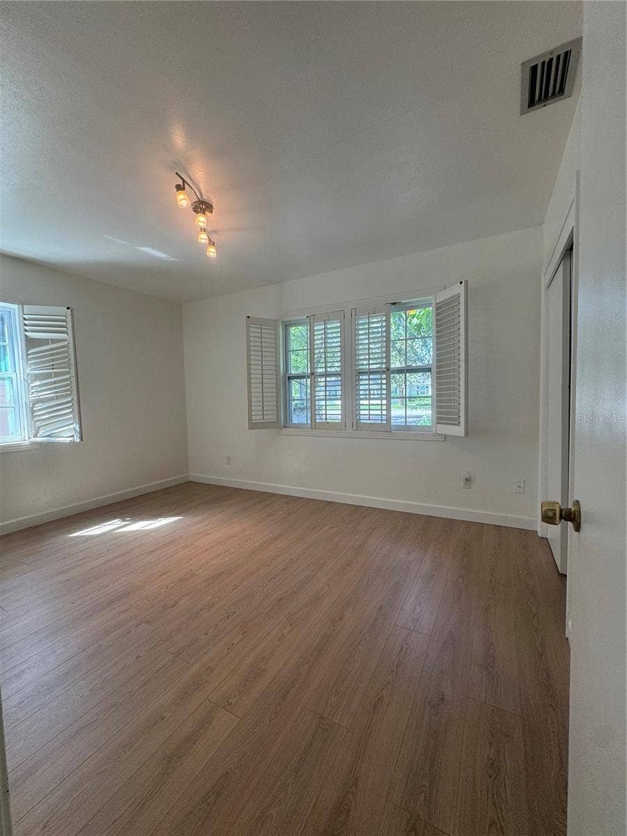 207 W DAVIS BOULEVARD, Tampa, FL 33606 207 W DAVIS BOULEVARD, Tampa, FL 33606