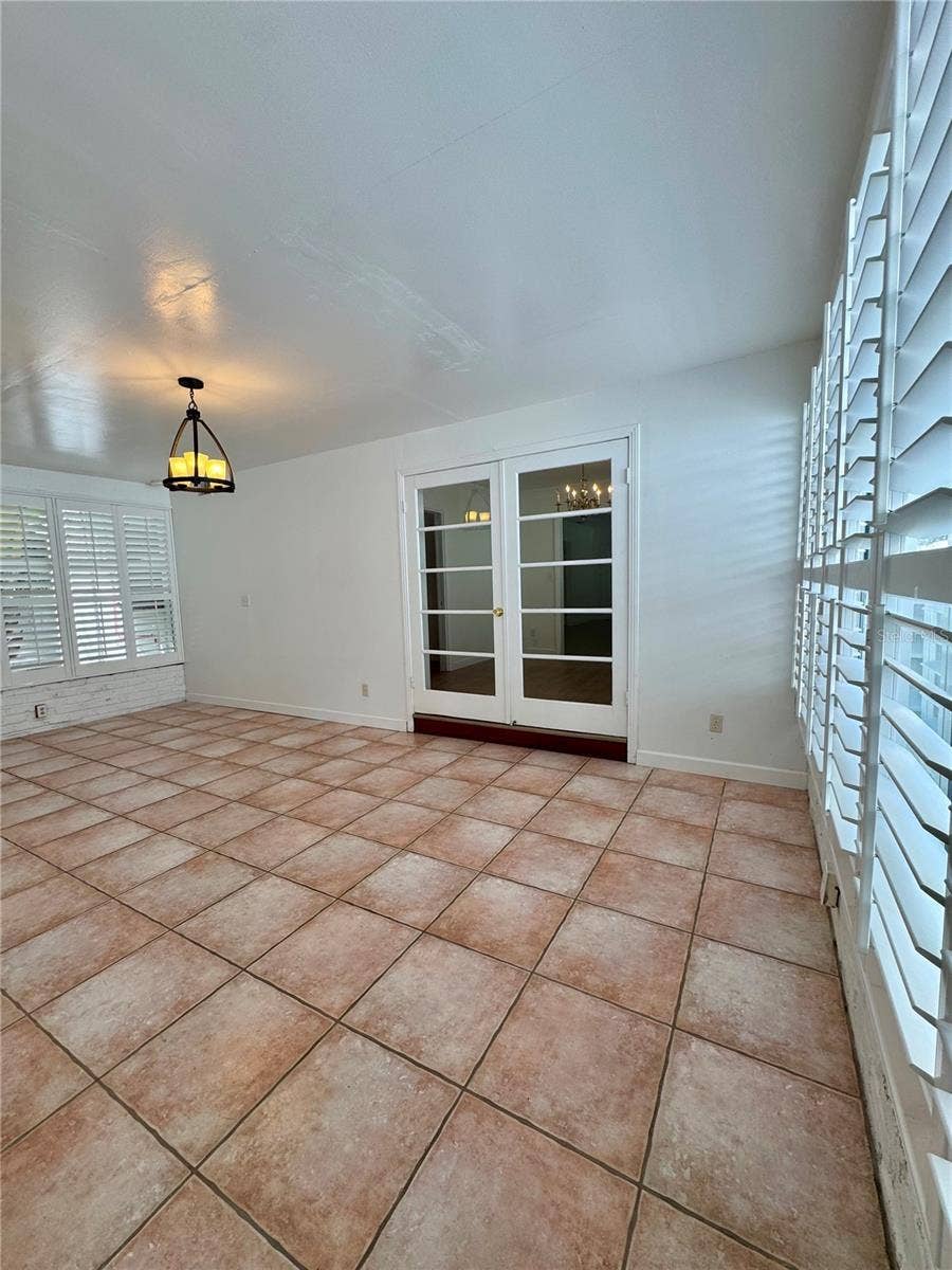 207 W DAVIS BOULEVARD, Tampa, FL 33606 207 W DAVIS BOULEVARD, Tampa, FL 33606