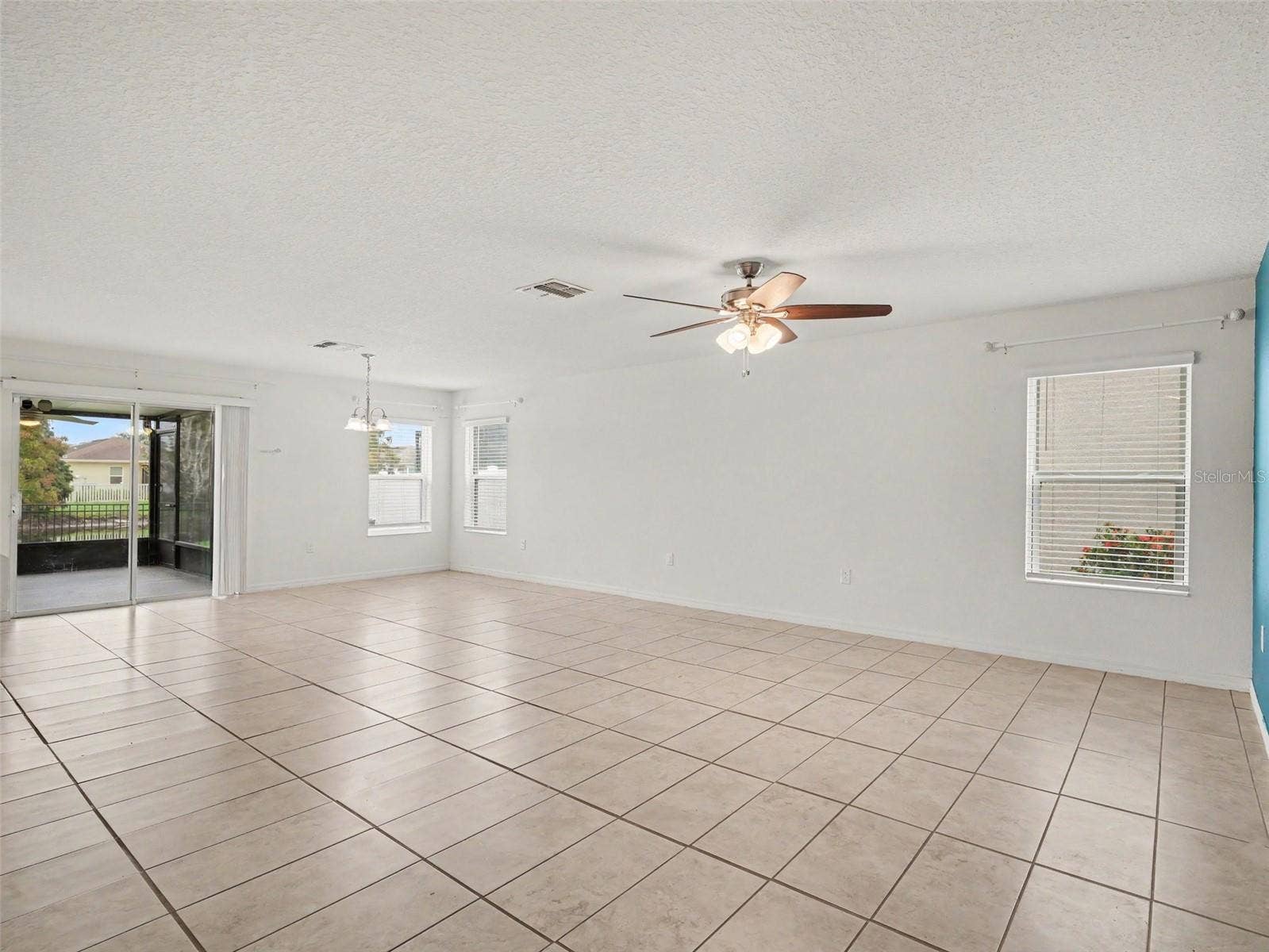 10439 LAGUNA PLAINS DRIVE, Riverview, FL 33578 10439 LAGUNA PLAINS DRIVE, Riverview, FL 33578