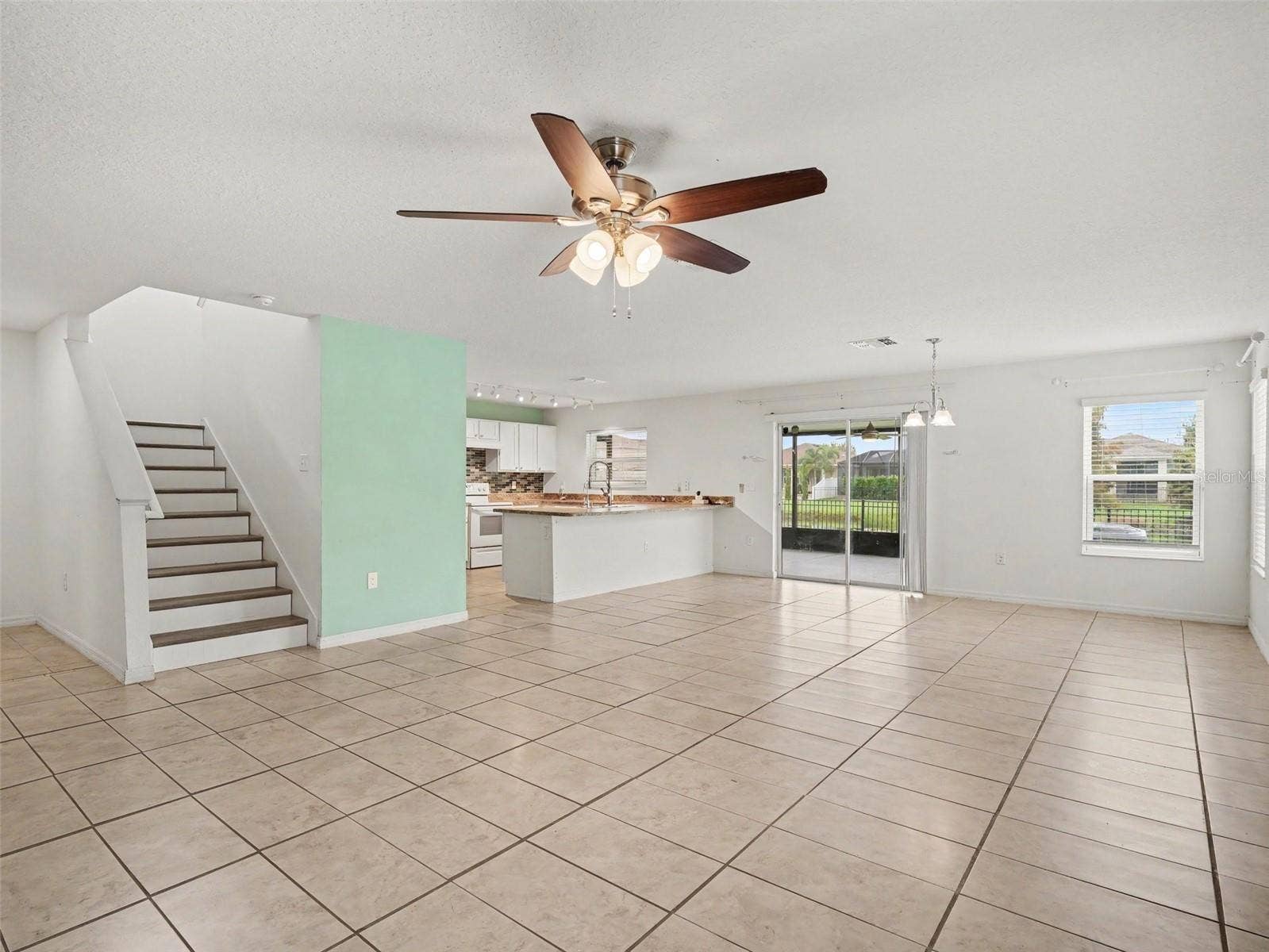10439 LAGUNA PLAINS DRIVE, Riverview, FL 33578 10439 LAGUNA PLAINS DRIVE, Riverview, FL 33578