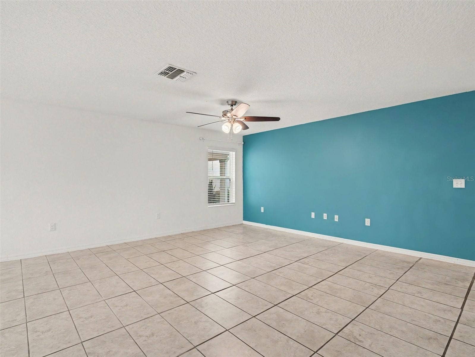 10439 LAGUNA PLAINS DRIVE, Riverview, FL 33578 10439 LAGUNA PLAINS DRIVE, Riverview, FL 33578