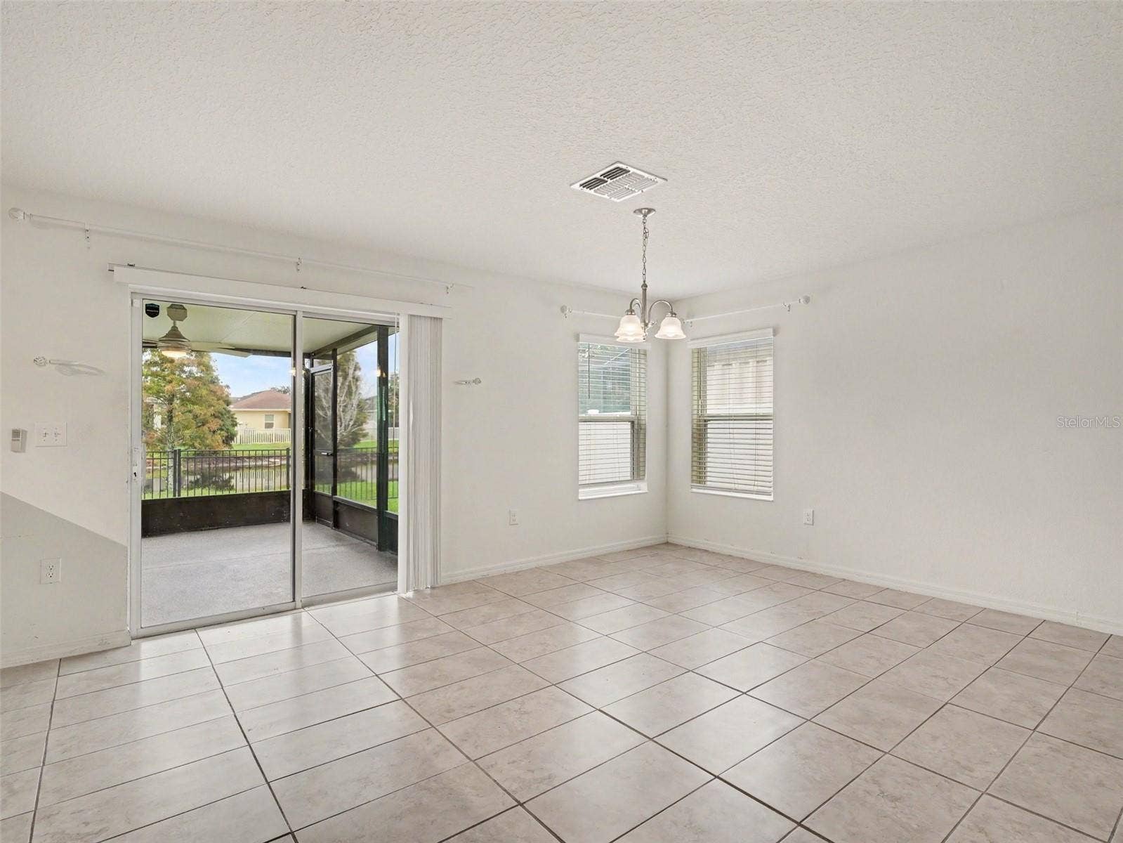 10439 LAGUNA PLAINS DRIVE, Riverview, FL 33578 10439 LAGUNA PLAINS DRIVE, Riverview, FL 33578