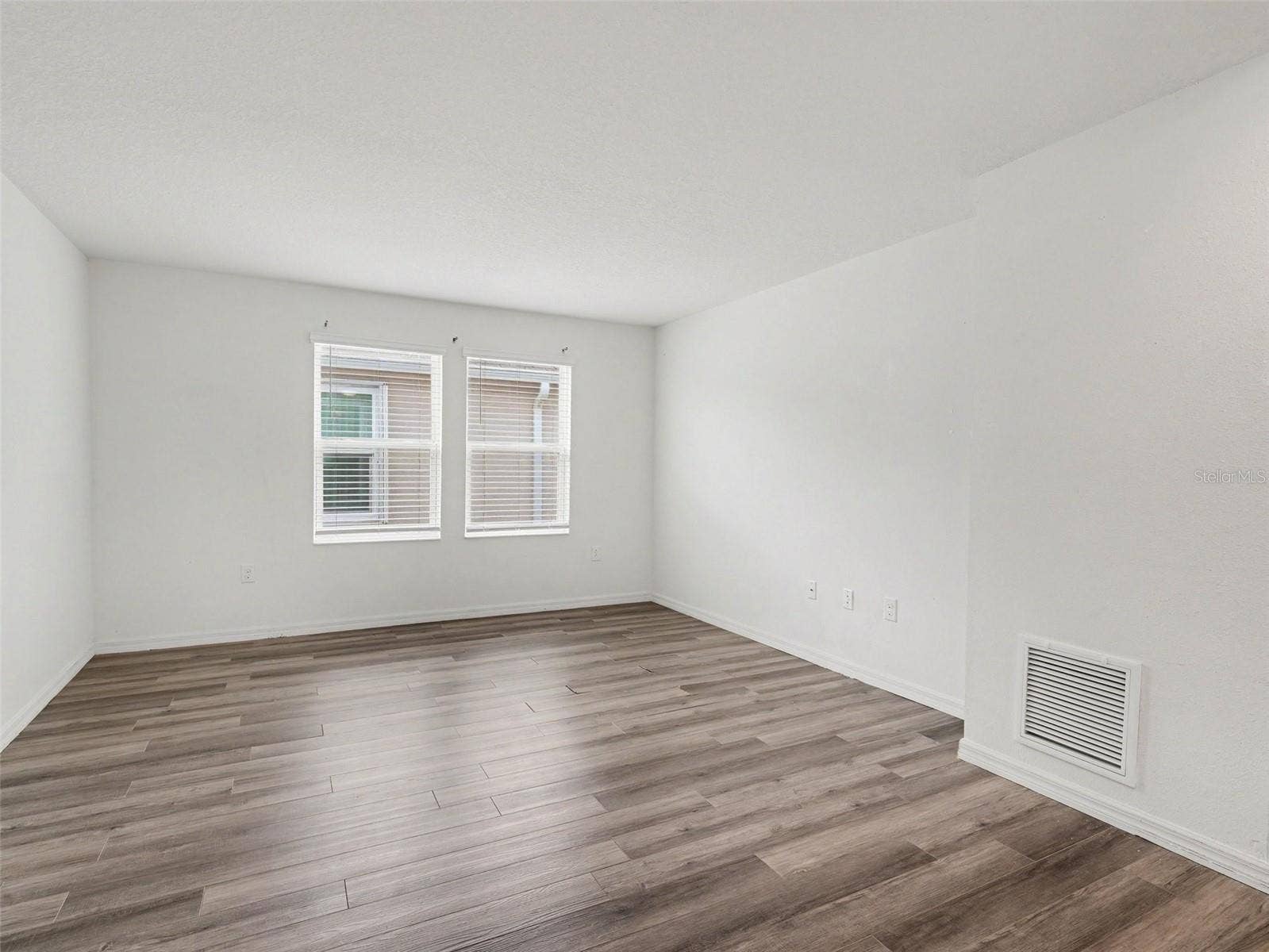 10439 LAGUNA PLAINS DRIVE, Riverview, FL 33578 10439 LAGUNA PLAINS DRIVE, Riverview, FL 33578