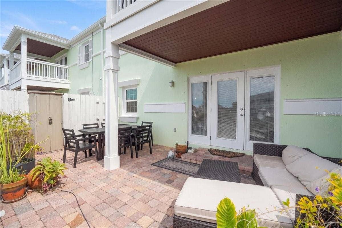 5153 SALMON DRIVE SE, #B, St Petersburg, FL 33705