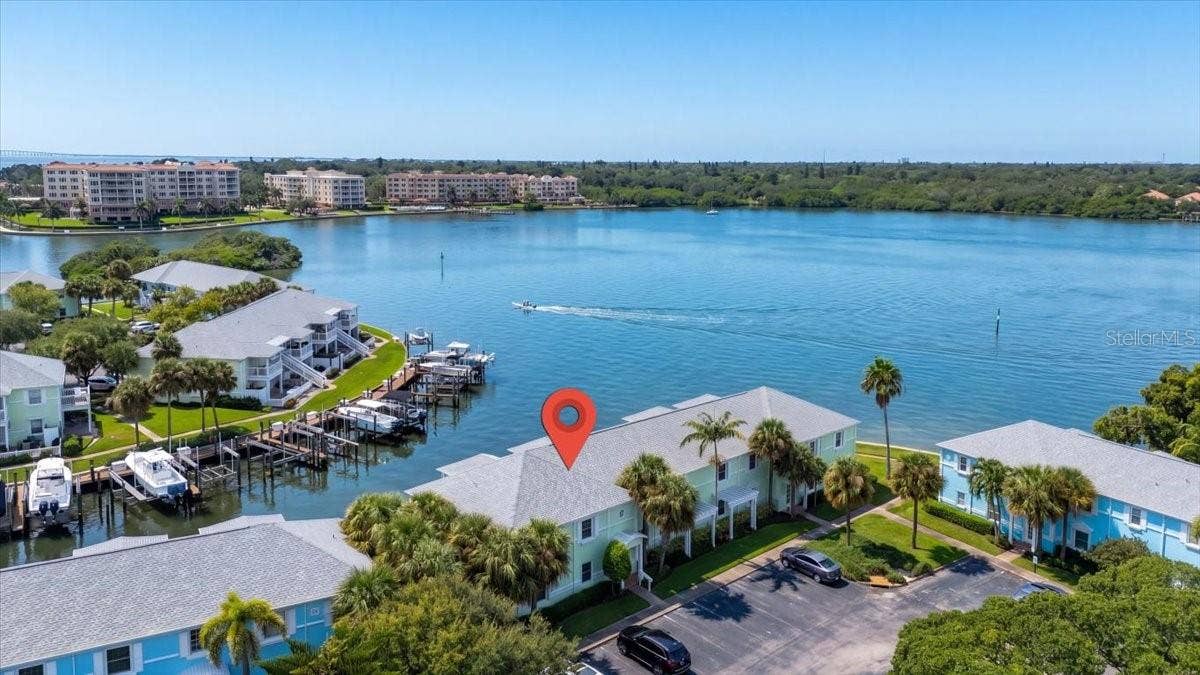 5153 SALMON DRIVE SE, #B, St Petersburg, FL 33705
