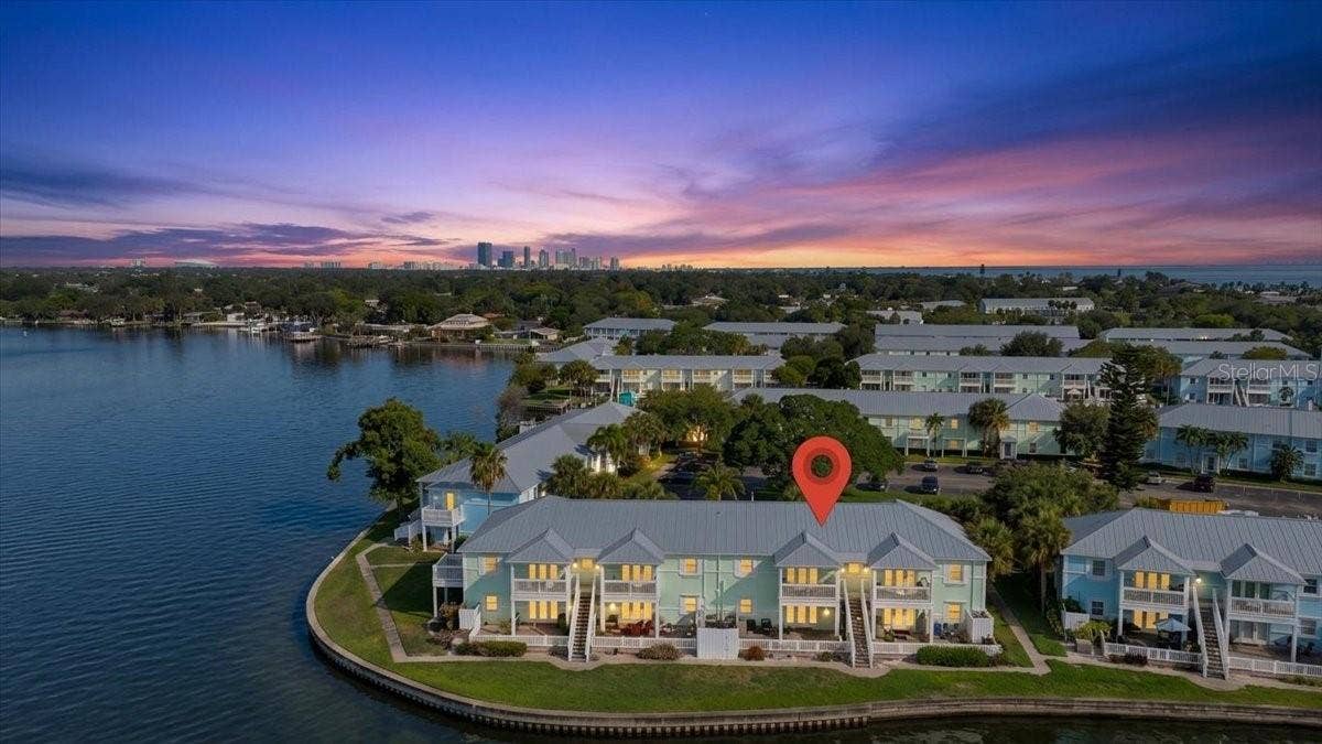 5153 SALMON DRIVE SE, #B, St Petersburg, FL 33705