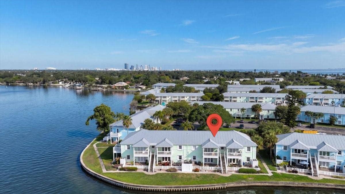 5153 SALMON DRIVE SE, #B, St Petersburg, FL 33705