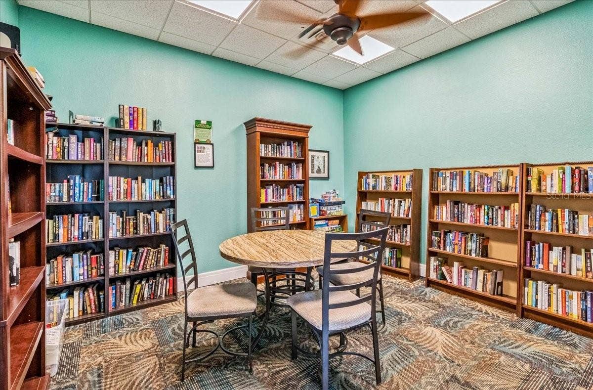 5153 SALMON DRIVE SE, #B, St Petersburg, FL 33705