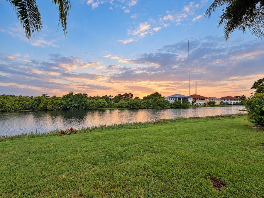 Property photo for 211 FERNWOOD CIRCLE, #211, Seminole, FL