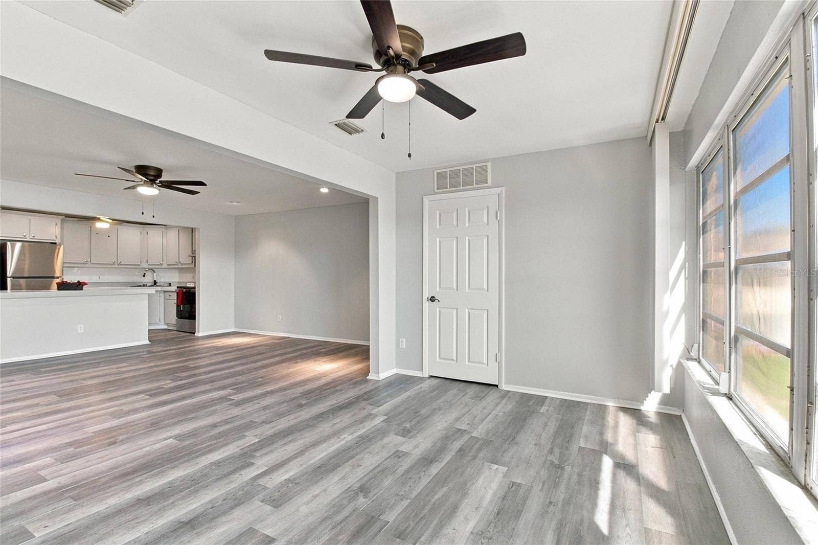 211 FERNWOOD CIRCLE, #211, Seminole, FL 33777 211 FERNWOOD CIRCLE, #211, Seminole, FL 33777
