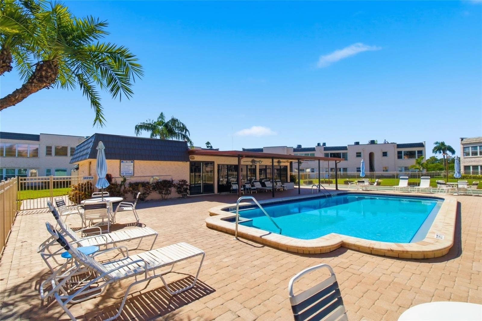 211 FERNWOOD CIRCLE, #211, Seminole, FL 33777 211 FERNWOOD CIRCLE, #211, Seminole, FL 33777