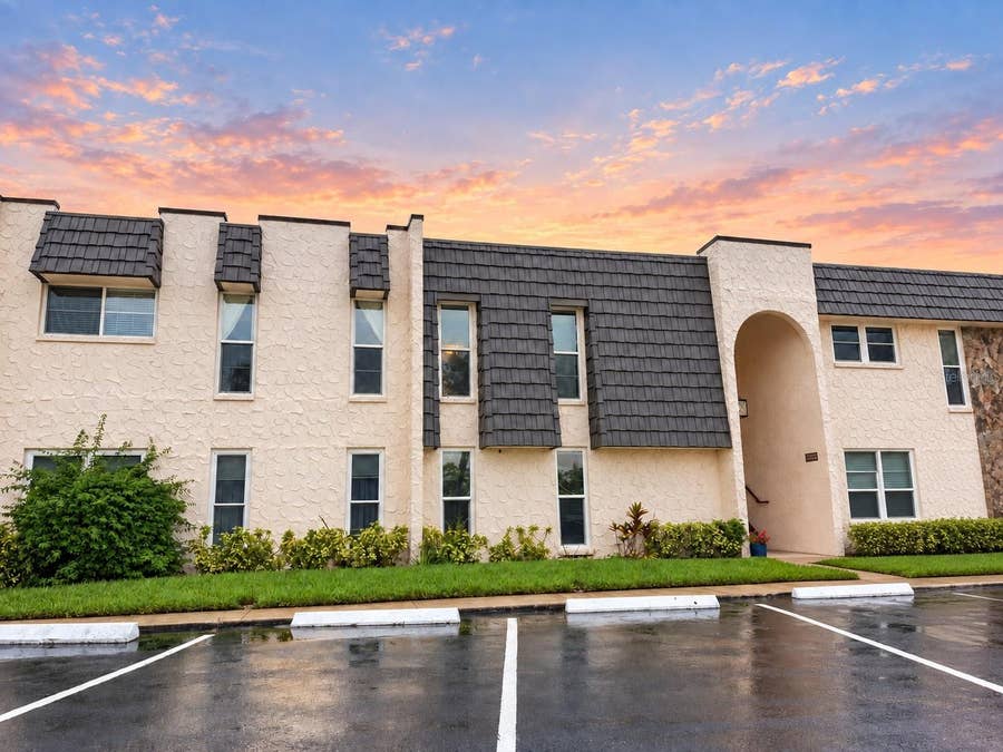 Property photo for 211 FERNWOOD CIRCLE, #211, Seminole, FL