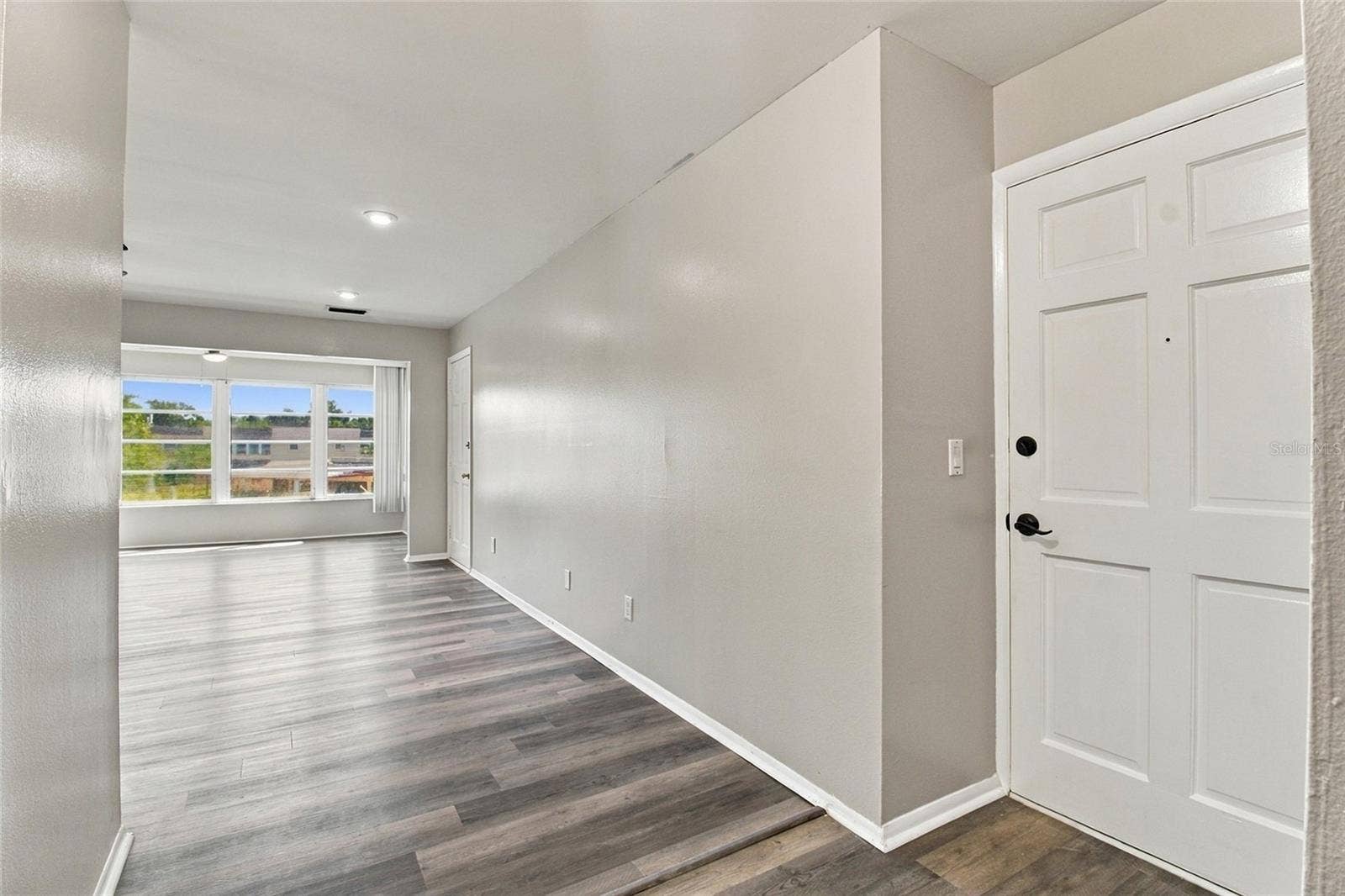 211 FERNWOOD CIRCLE, #211, Seminole, FL 33777 211 FERNWOOD CIRCLE, #211, Seminole, FL 33777