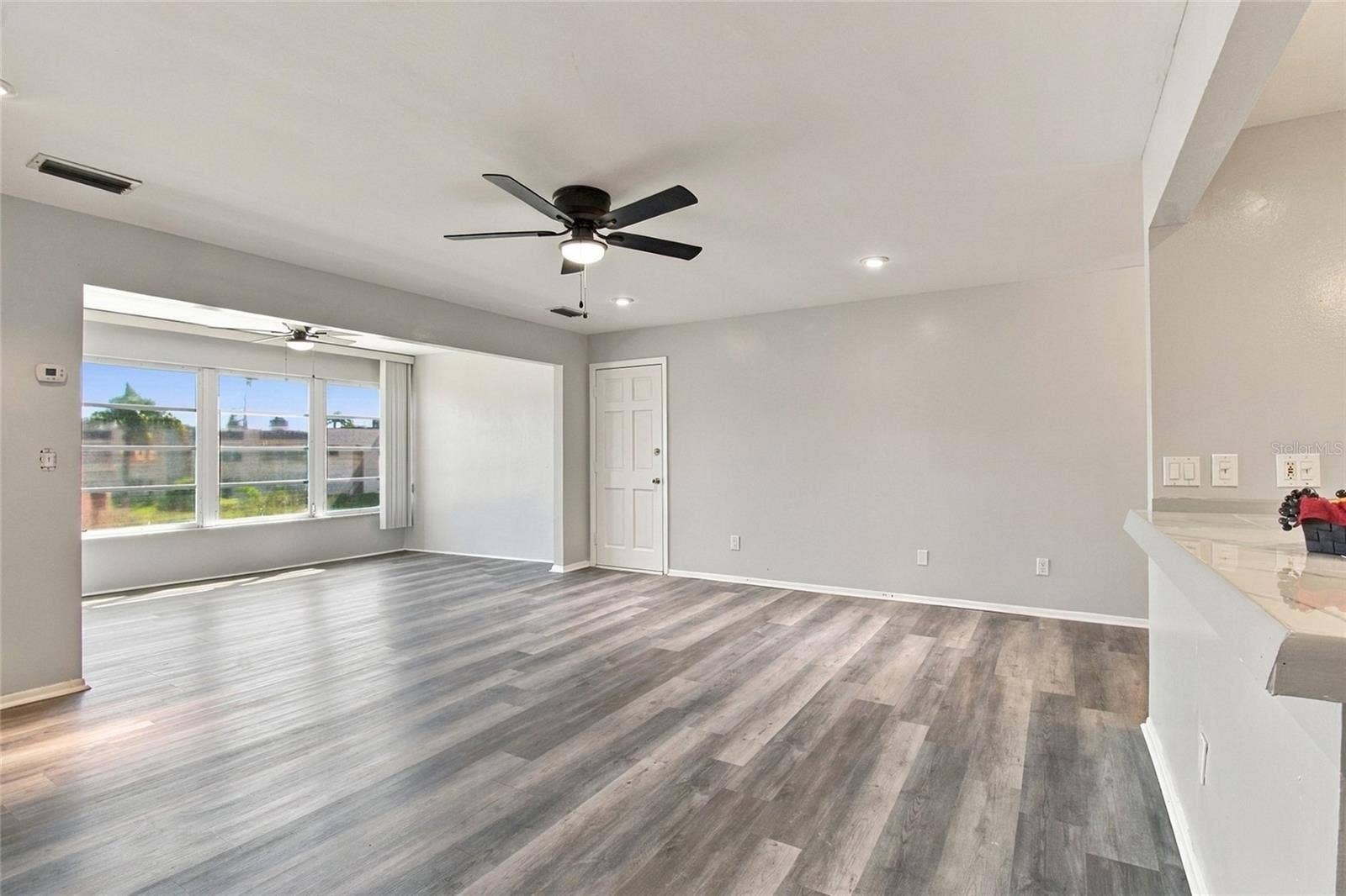 211 FERNWOOD CIRCLE, #211, Seminole, FL 33777 211 FERNWOOD CIRCLE, #211, Seminole, FL 33777