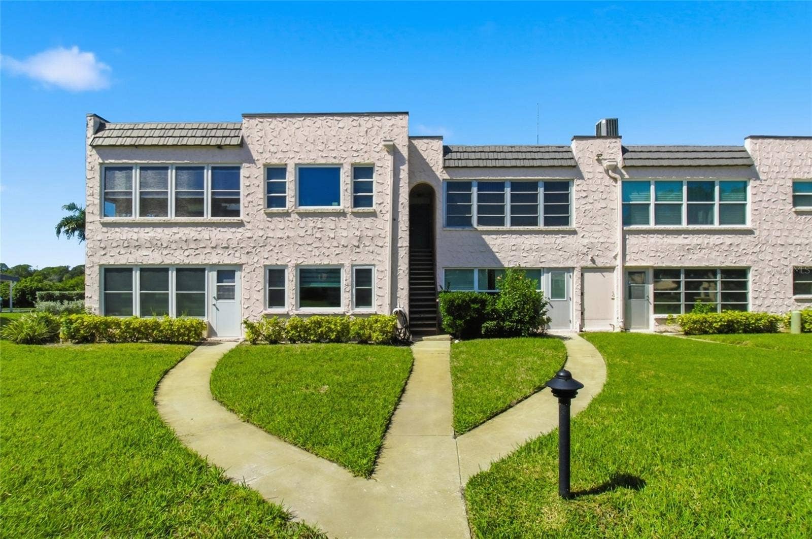 211 FERNWOOD CIRCLE, #211, Seminole, FL 33777 211 FERNWOOD CIRCLE, #211, Seminole, FL 33777