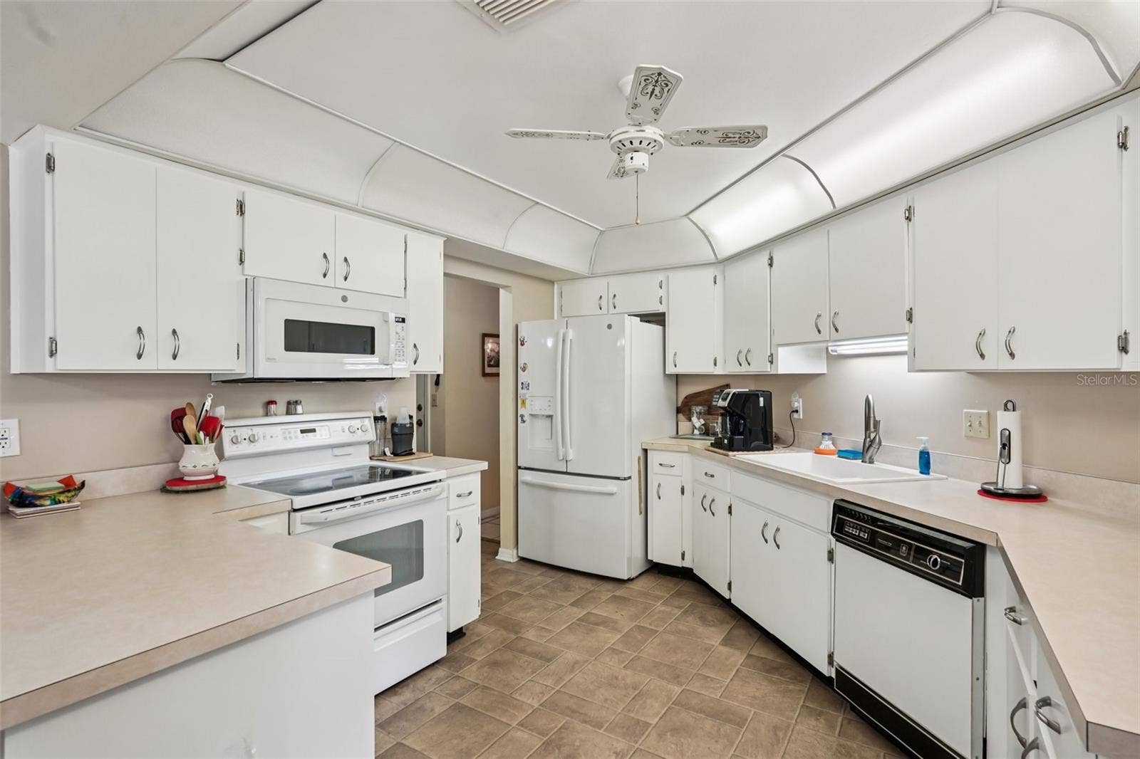 1805 NEW BEDFORD DRIVE, Sun City Center, FL 33573 1805 NEW BEDFORD DRIVE, Sun City Center, FL 33573