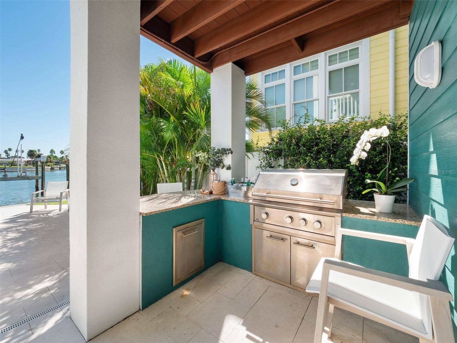 Cook your Catch Chef Experience Poolside