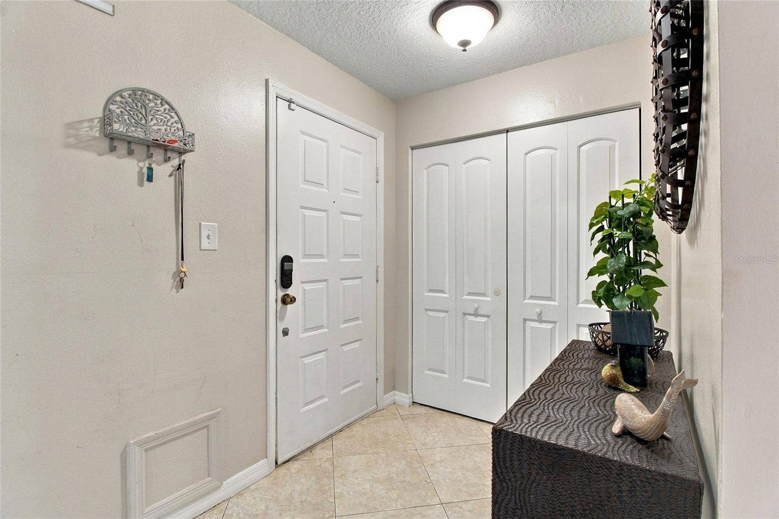 2511 DOLLY BAY DRIVE, #104, Palm Harbor, FL 34684 Foyer