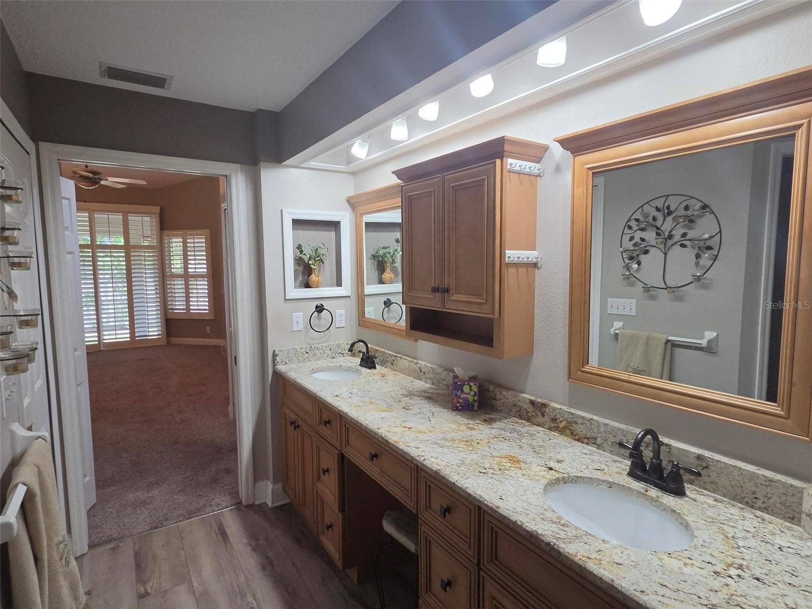 450 DATE PALM COURT NE, St Petersburg, FL 33703 450 DATE PALM COURT NE, St Petersburg, FL 33703