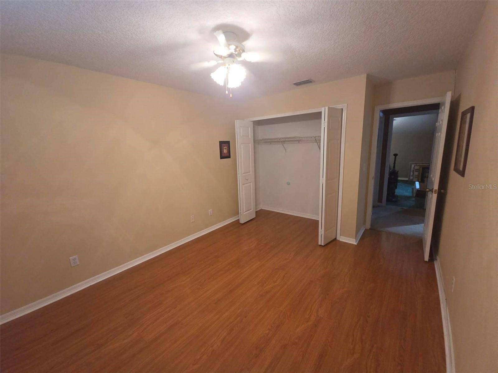 450 DATE PALM COURT NE, St Petersburg, FL 33703 450 DATE PALM COURT NE, St Petersburg, FL 33703