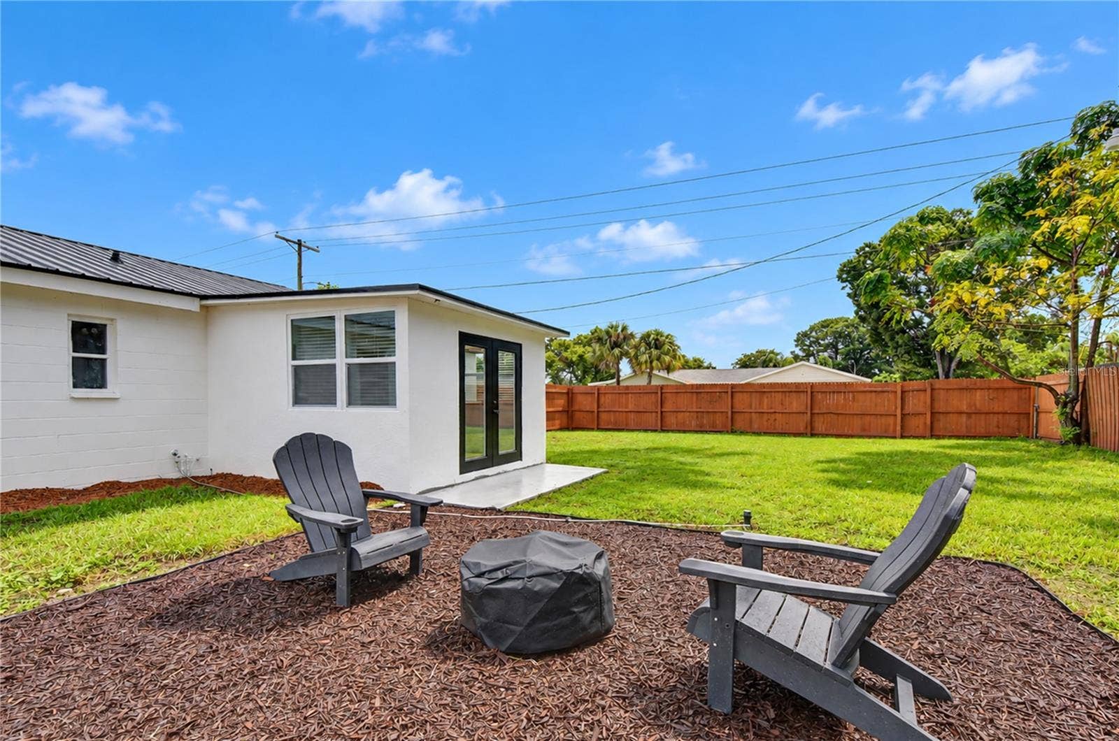4000 W WALLACE AVENUE, Tampa, FL 33611 4000 W WALLACE AVENUE, Tampa, FL 33611