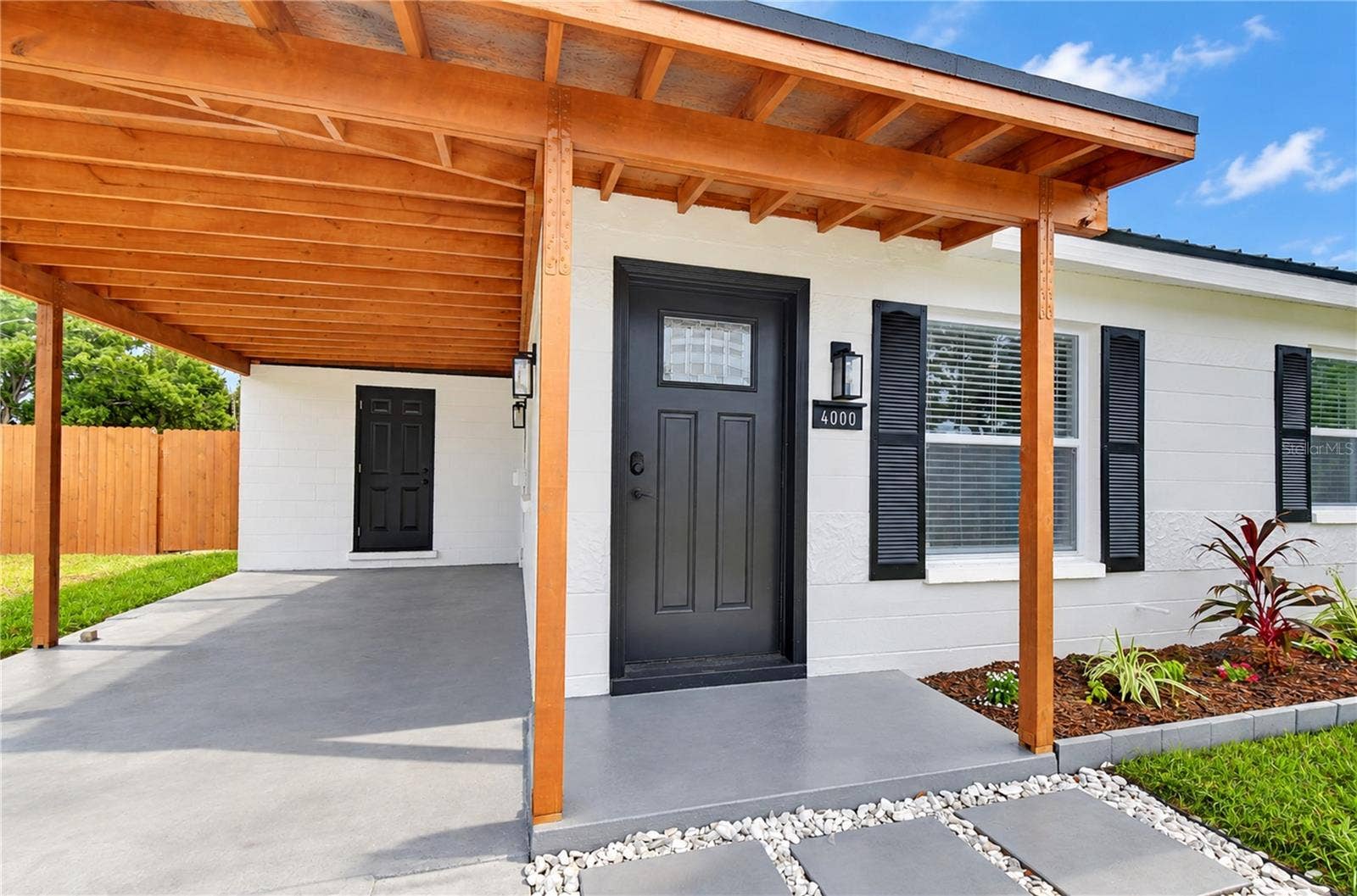 4000 W WALLACE AVENUE, Tampa, FL 33611 4000 W WALLACE AVENUE, Tampa, FL 33611