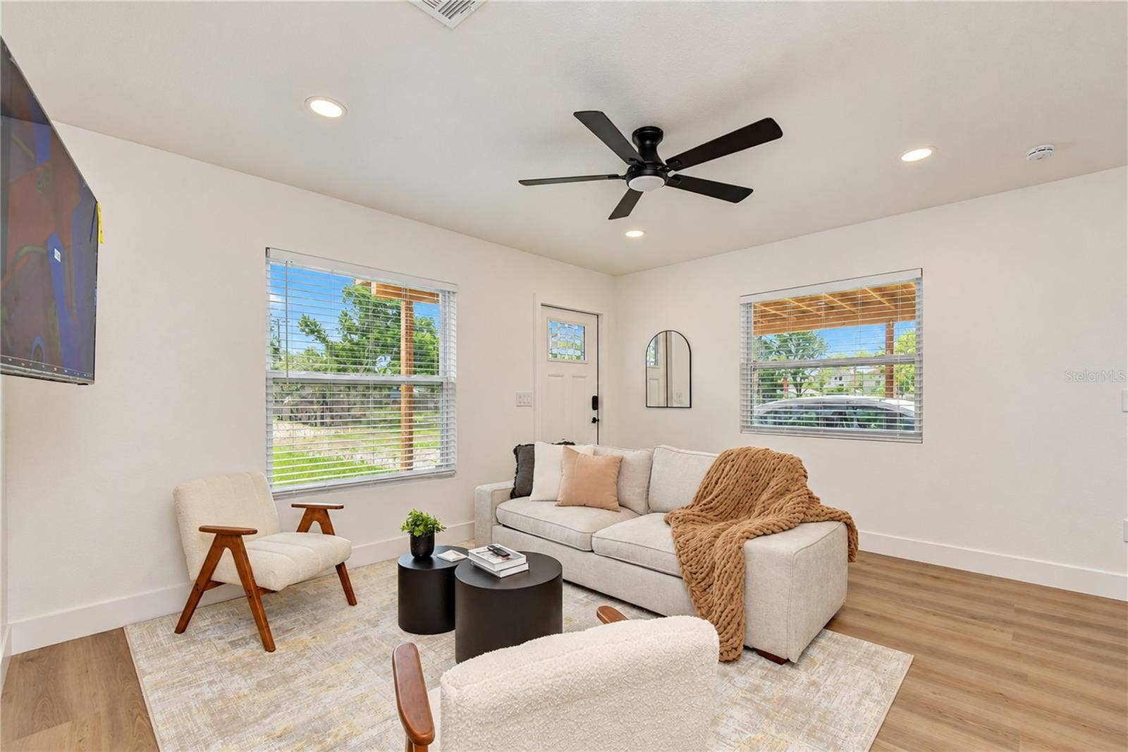 4000 W WALLACE AVENUE, Tampa, FL 33611 4000 W WALLACE AVENUE, Tampa, FL 33611