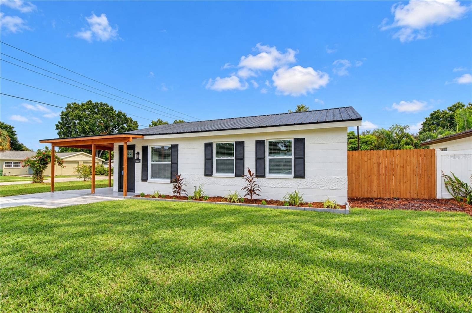 4000 W WALLACE AVENUE, Tampa, FL 33611 4000 W WALLACE AVENUE, Tampa, FL 33611