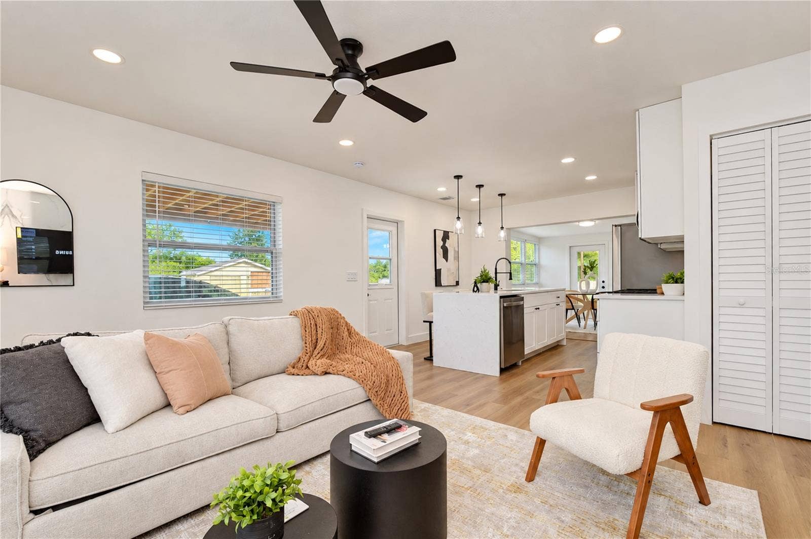 4000 W WALLACE AVENUE, Tampa, FL 33611 4000 W WALLACE AVENUE, Tampa, FL 33611