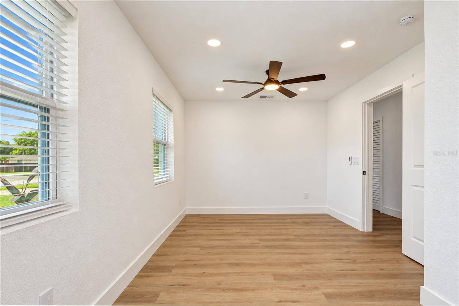 4000 W WALLACE AVENUE, Tampa, FL 33611 4000 W WALLACE AVENUE, Tampa, FL 33611