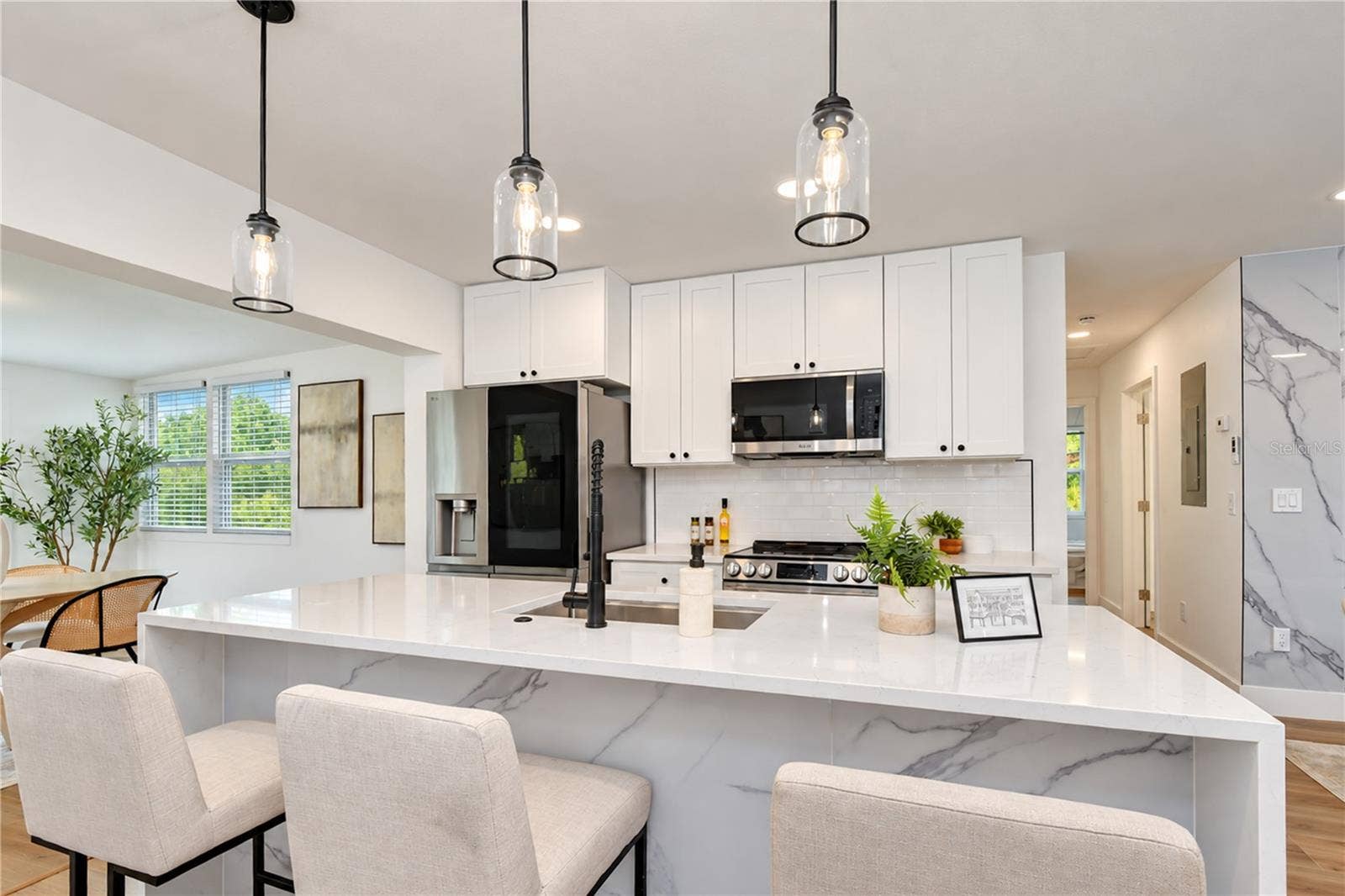 4000 W WALLACE AVENUE, Tampa, FL 33611 4000 W WALLACE AVENUE, Tampa, FL 33611