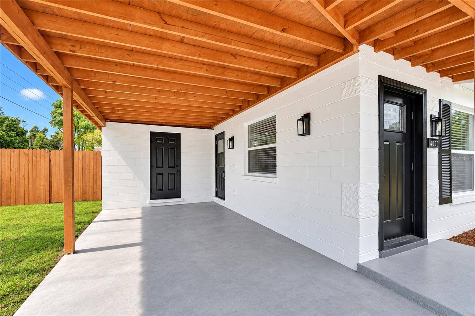 4000 W WALLACE AVENUE, Tampa, FL 33611 4000 W WALLACE AVENUE, Tampa, FL 33611