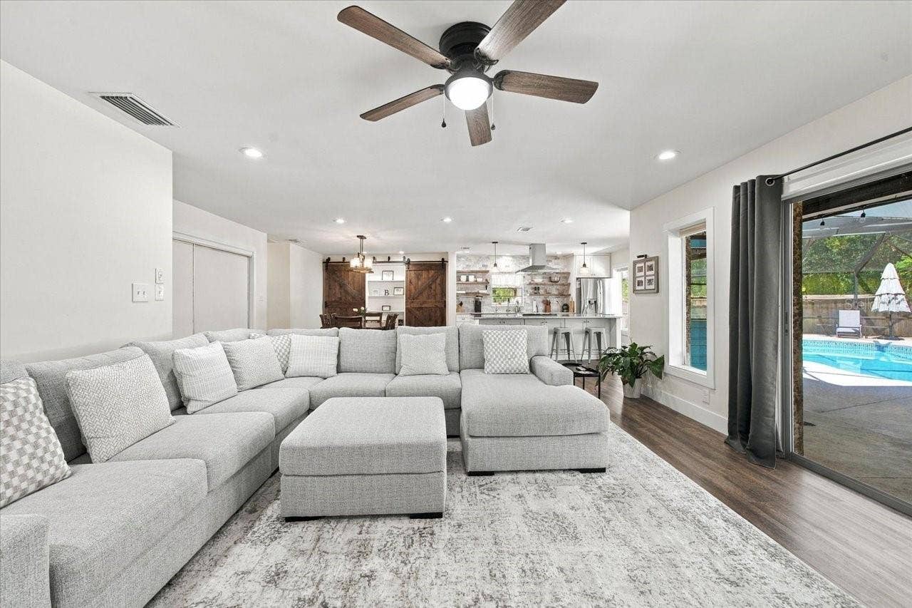 2231 S VILLAGE AVENUE, Tampa, FL 33612 2231 S VILLAGE AVENUE, Tampa, FL 33612