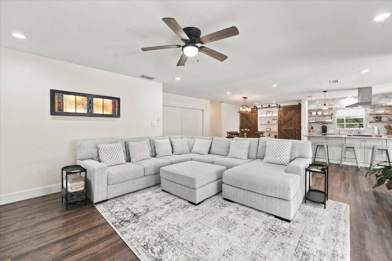 2231 S VILLAGE AVENUE, Tampa, FL 33612 2231 S VILLAGE AVENUE, Tampa, FL 33612