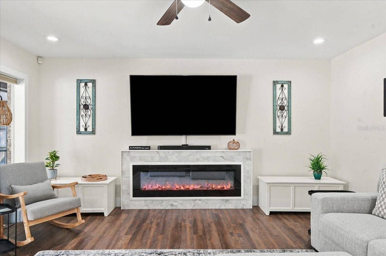 2231 S VILLAGE AVENUE, Tampa, FL 33612 2231 S VILLAGE AVENUE, Tampa, FL 33612