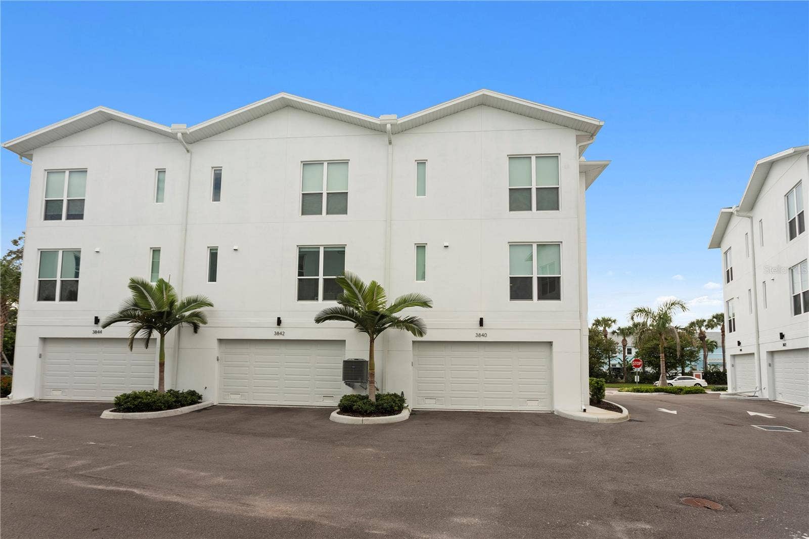 3870 POMPANO DRIVE SE, St Petersburg, FL 33701
