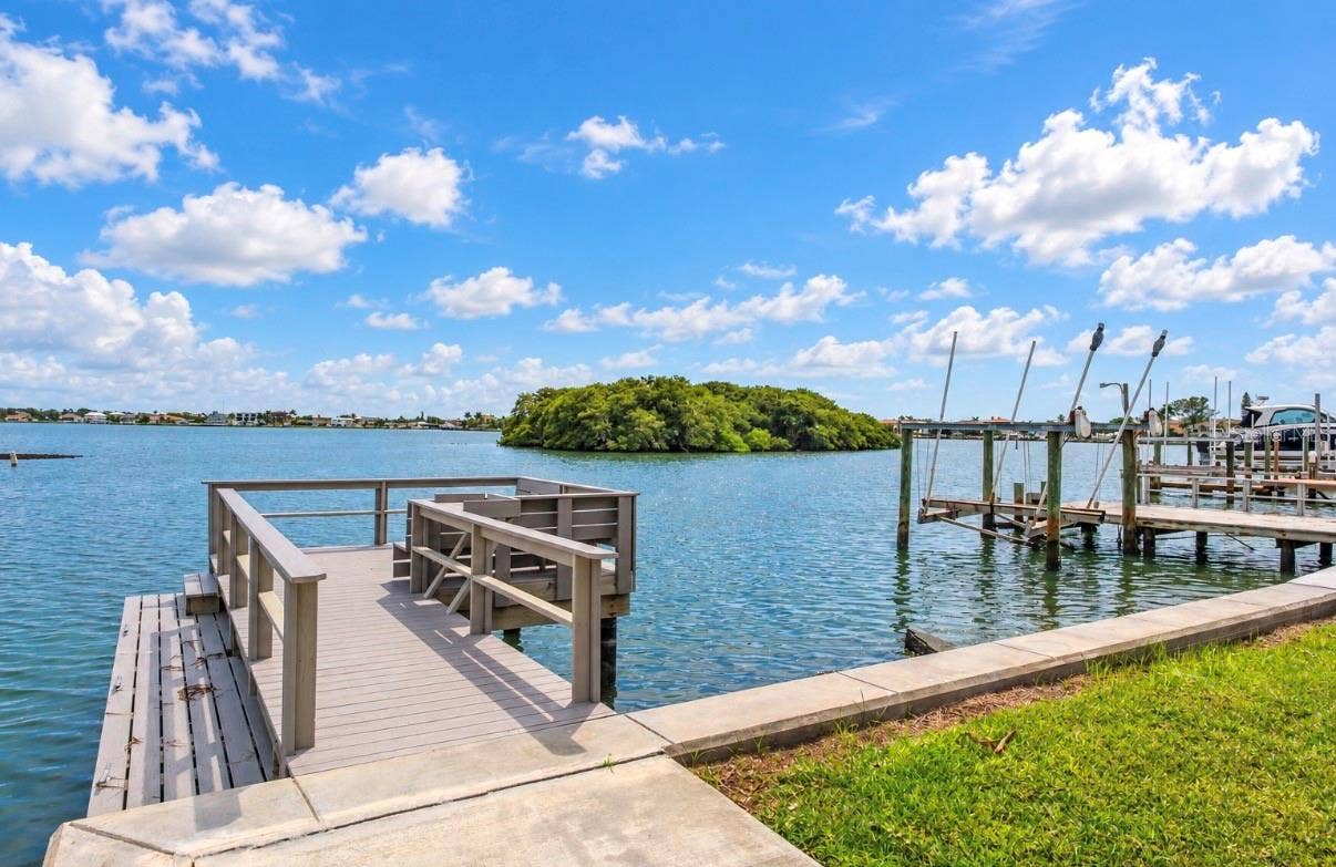 121 7TH STREET, Belleair Beach, FL 33786 121 7TH STREET, Belleair Beach, FL 33786