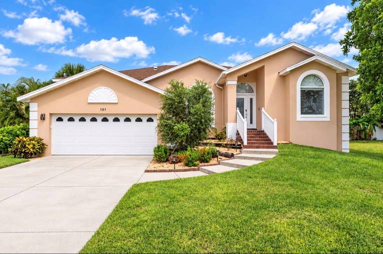 Featured Property image for 121 7 Th Street