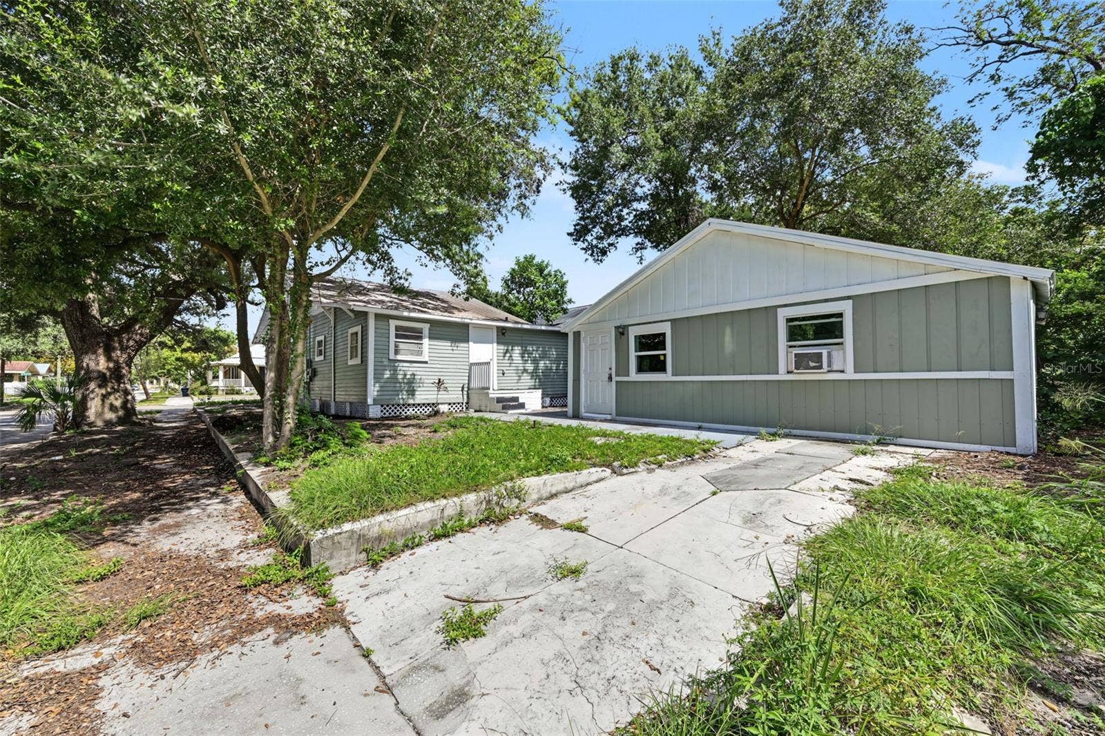 1301 E 18TH AVENUE, Tampa, FL 33605 1301 E 18TH AVENUE, Tampa, FL 33605