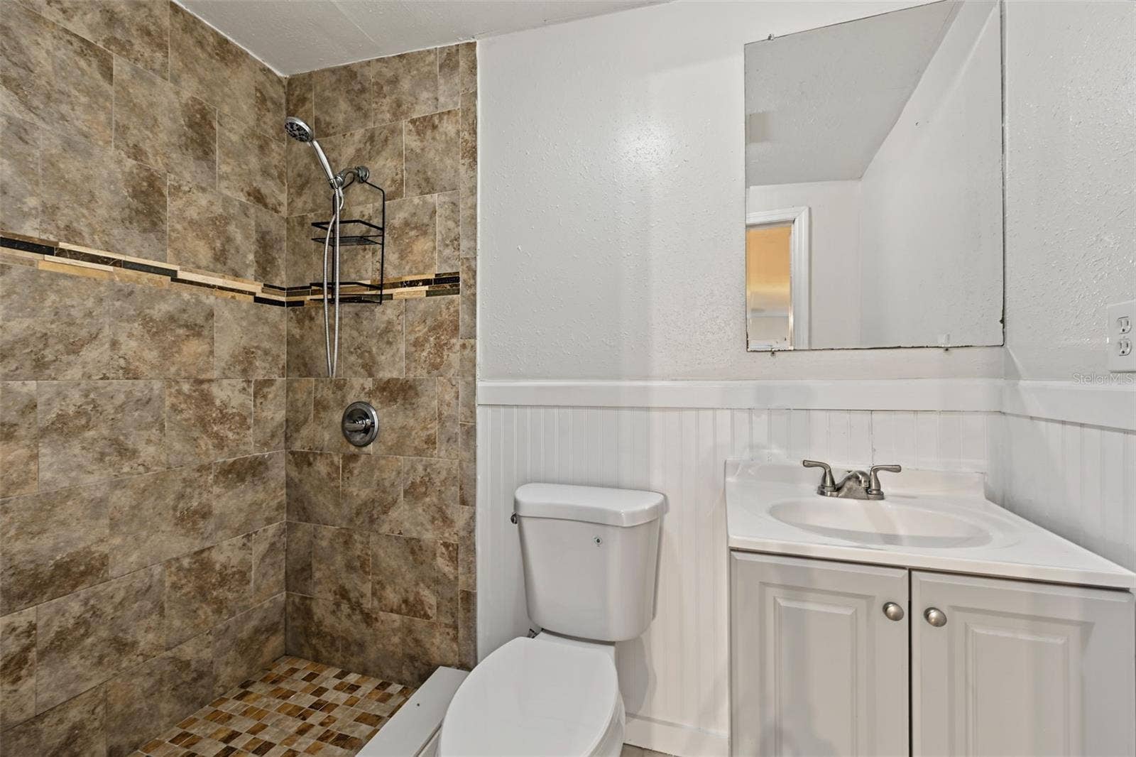1301 E 18TH AVENUE, Tampa, FL 33605 1301 E 18TH AVENUE, Tampa, FL 33605