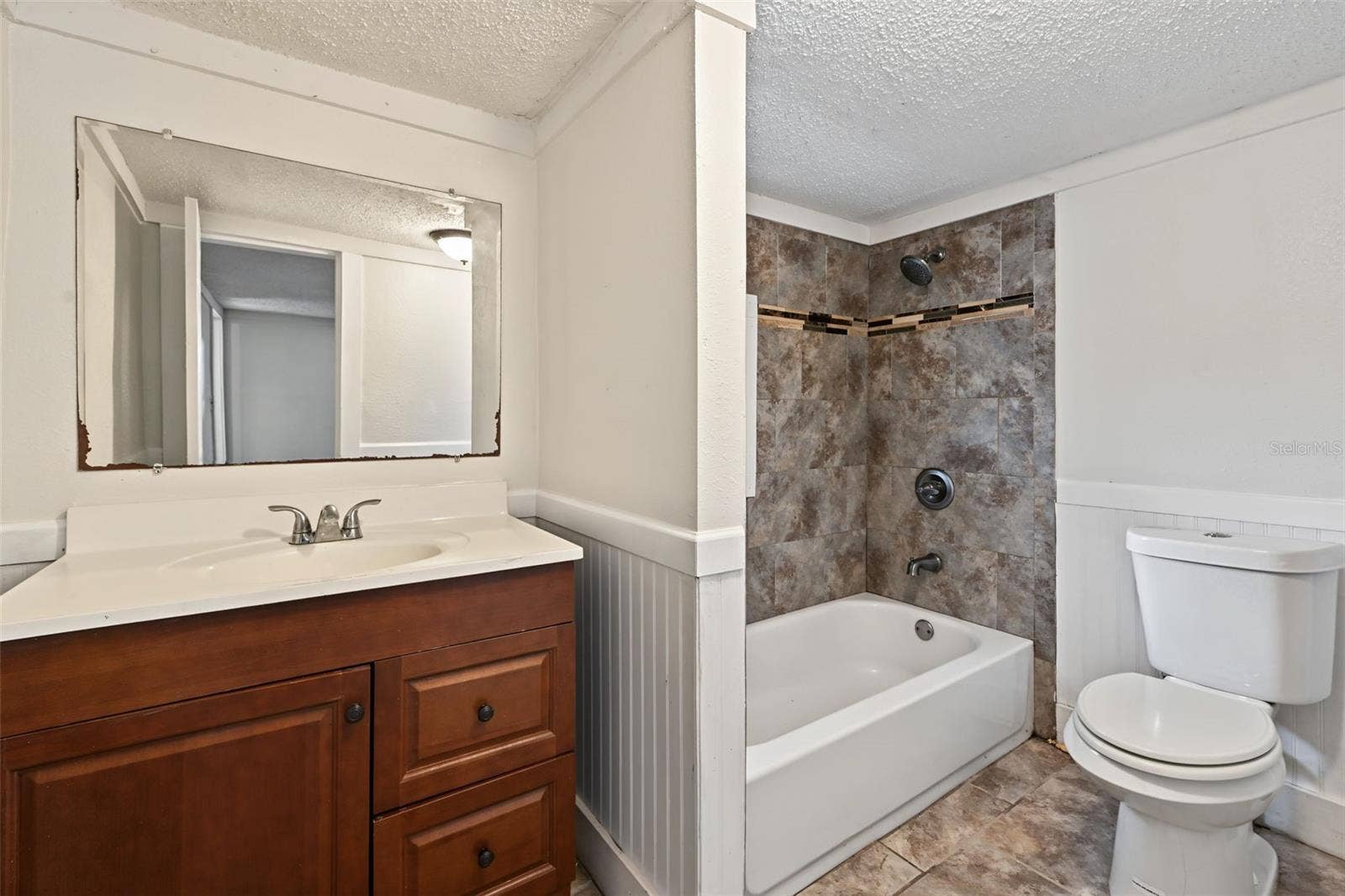 1301 E 18TH AVENUE, Tampa, FL 33605 1301 E 18TH AVENUE, Tampa, FL 33605