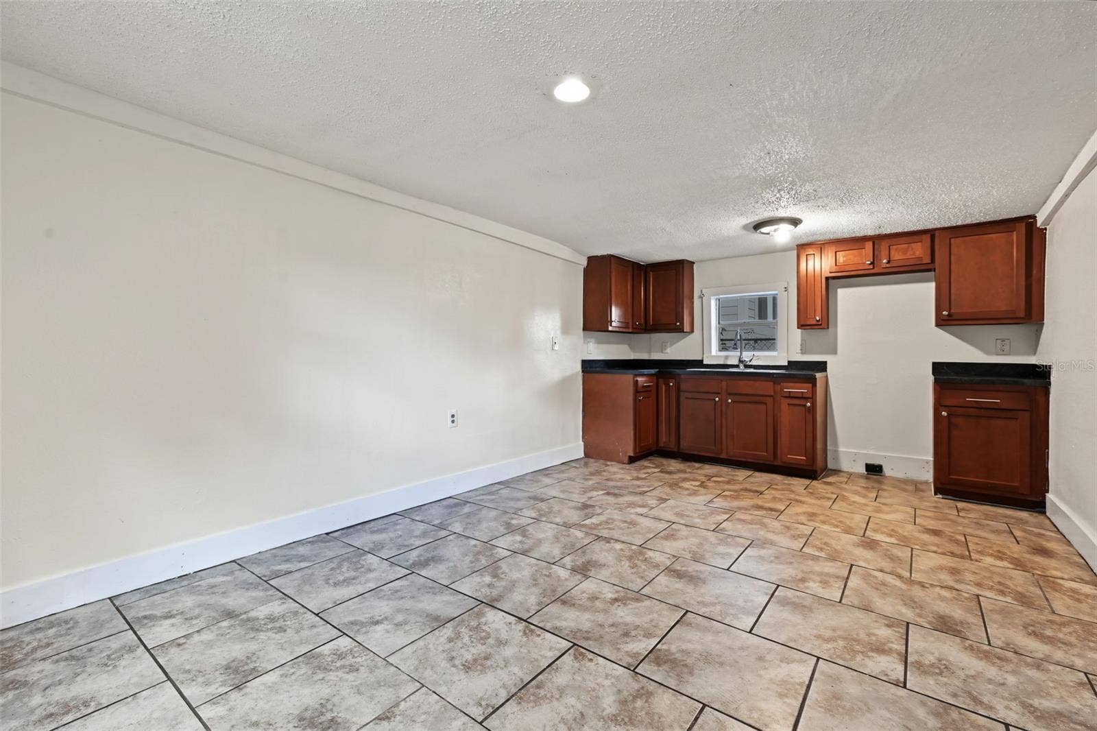 1301 E 18TH AVENUE, Tampa, FL 33605 1301 E 18TH AVENUE, Tampa, FL 33605