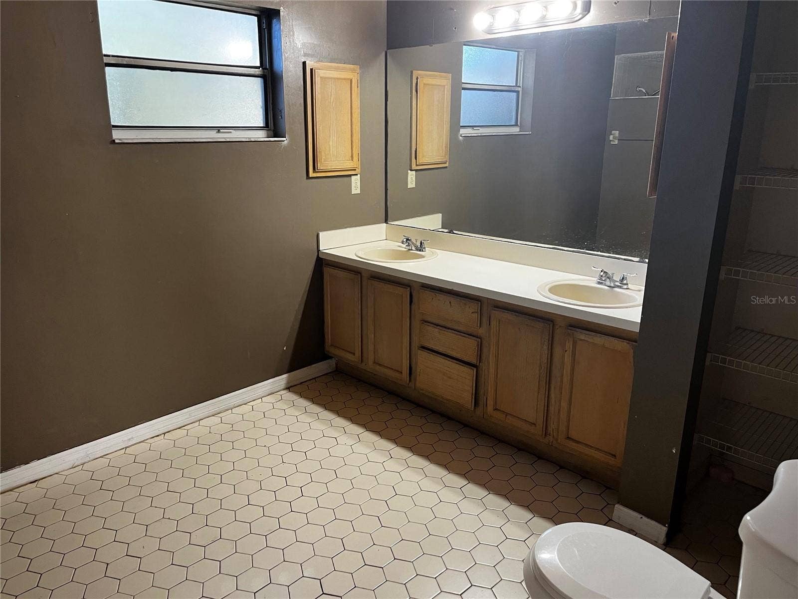 1890 FEATHER TREE CIRCLE, Clearwater, FL 33765 1890 FEATHER TREE CIRCLE, Clearwater, FL 33765